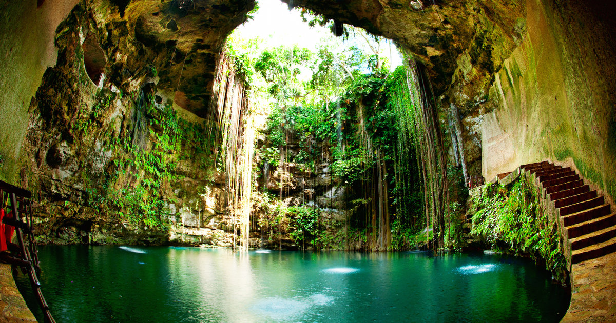 Cenote Ik Kil Valladolid in the Cancun to Chichen Itza Tour