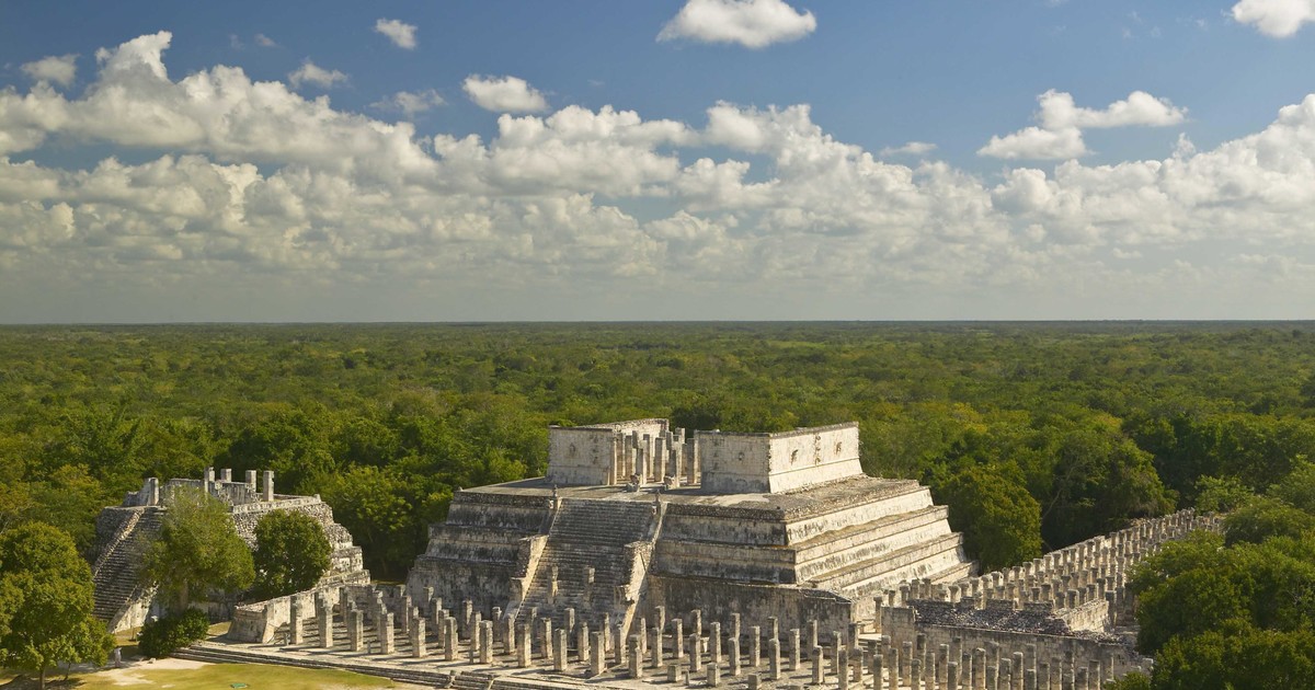 Temple of the Warriors Chichen Itza