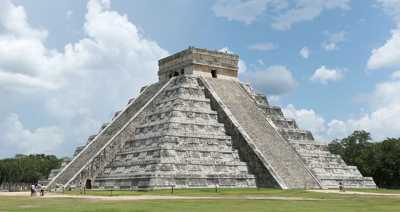 El Castillo at Chichen Itza Tour