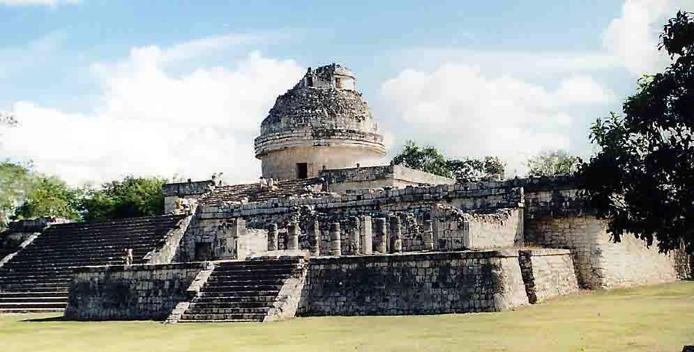 chichen itza mayan ruins el caracol