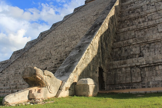 kukulkan mayan god cancun to chichen itza