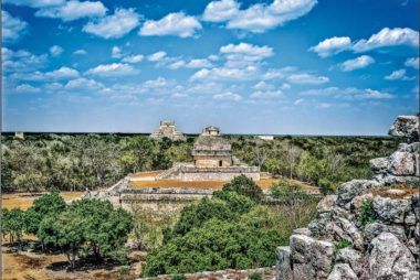 chichen itza mayan ruins